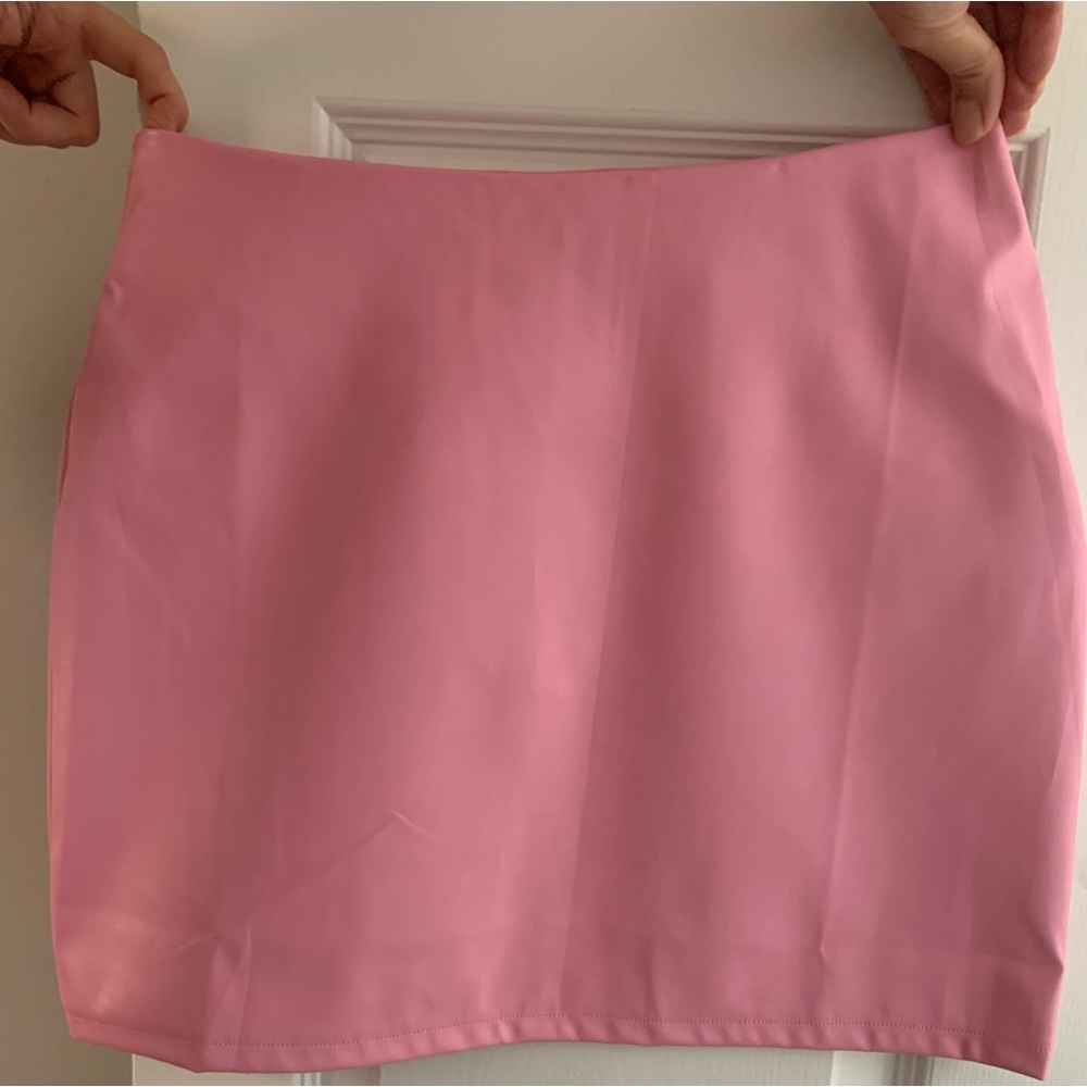 Windsor “So Fabulous Faux Leather Skirt” in Pink NEVER WORN